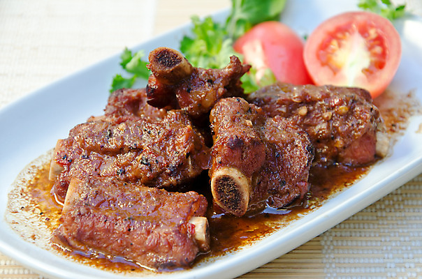 포토 JPG 해외이미지 접시 산업 선 음식 백그라운드 채소 통신 하늘 건강 육류 돼지고기 요리 사람없음 초록색 스마트폰 식당 식사 저녁식사 힘 소고기 에너지 흰색 신선 뜨거움 맛 그릴 바비큐 굽기 먹기 봉 꿀 바비큐립 점심식사 고립 해외202004 해외포토 식기 컬러 컨셉 식재료 모션 주방용품 핸드폰 스마트기기 상점 구이 파일형식 이미지허브