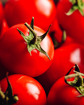 포토 JPG 해외이미지 토마토 방울토마토 실내 근접촬영 사람없음 아웃포커스 쌓기 신선 가득함 해외202004 해외포토 뷰포인트 채소 모션 촬영기법 내부 파일형식 이미지허브