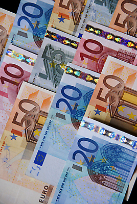 포토 JPG 해외이미지 유럽 백그라운드 지폐 돈 비즈니스 사람없음 금융 경제 컬러풀 세계 글로벌 쪽지 기계 유로 절약 시장 가격 배열 계산서 계좌 관심 세금 예산 위기 해외202004 해외포토 나라 컬러 컨셉 재산 파일형식 이미지허브