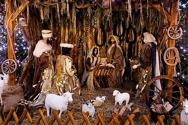 포토 JPG 해외이미지 동물 전통 별 기독교 종교 문화 어린이 크리스마스 가족 휴가 천사 새로움 사람없음 목재 장식 성경 피규어 기도 축하 아기 양 예수 영혼 양치기 야간 심볼 장면 요셉 해외202004 해외포토 자연요소 나무 직업 기념일 컨셉 재료 종교용품 포유류 관계 사람 미니어처 신_종교 파일형식 이미지허브