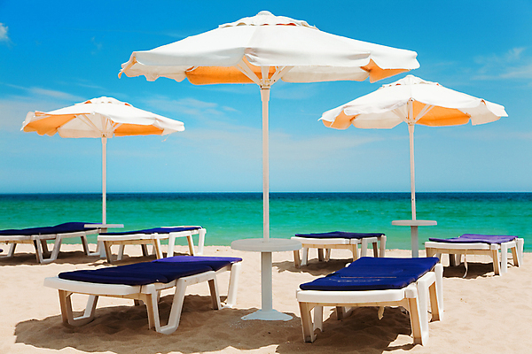 포토 JPG 해외이미지 구름 계절 모래 파도 바다 섬 여행 하늘색 의자 오렌지 우산 자연 하늘 휴가 휴식 풍경 해변 사람없음 야외 가로 물 여름 파란색 침묵 기쁨 흰색 만 휴게실 고독 휴양지 양산 석호 내추럴 이국적 터키석 파라다이스 수평선 해외202004 해외포토 자연요소 감정 컬러 가구 컨셉 과일 소리 장소 보석 생태계 파일형식 이미지허브