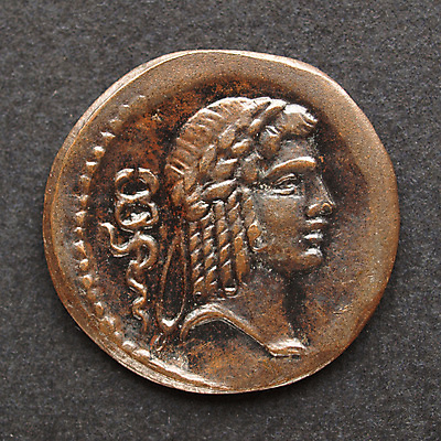 포토 JPG 해외이미지 백그라운드 돈 사람없음 머리 동전 검은색 수확 변화 로마 복고 로마인 옛날 해외202004 해외포토 컬러 컨셉 농업 인종 신체부위 이탈리아 재산 파일형식 이미지허브