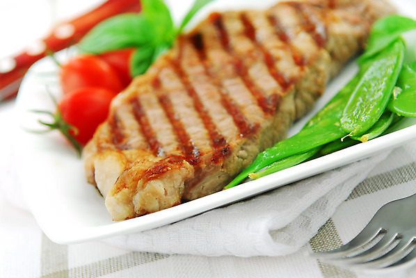 포토 JPG 해외이미지 식기 접시 음식 조각 포크 다이어트 채소 새로움 서브 육류 스테이크 요리 비프스테이크 사람없음 주방 식사 저녁식사 소고기 껍질 신선 칼 닫기 그릴 정상 굽기 허브 허리 향신료 준비 단백질 정육점 해외202004 해외포토 식물 컨셉 식재료 모션 주방용품 서양음식 건강 신체부위 상점 구이 영양소 향미료 파일형식 이미지허브