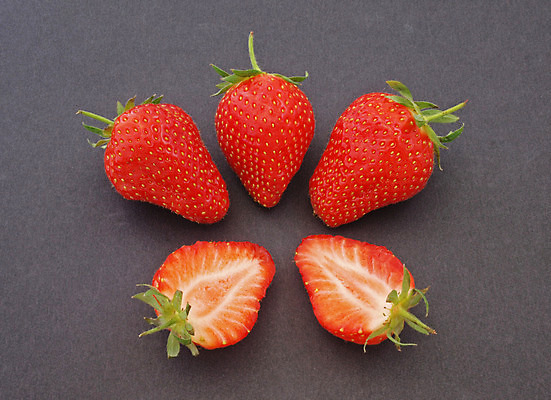 포토 JPG 해외이미지 열매 음료 음식 다이어트 과일 딸기 디저트 건강 사람없음 빨간색 여름 얼음 식사 주스 거품 샐러드 추위 시골 신선 칵테일 크림 유기농 밀짚 쉐이크 스무디 해외202004 해외포토 자연요소 식물 웰빙 계절 컬러 주류 짚 파일형식 이미지허브