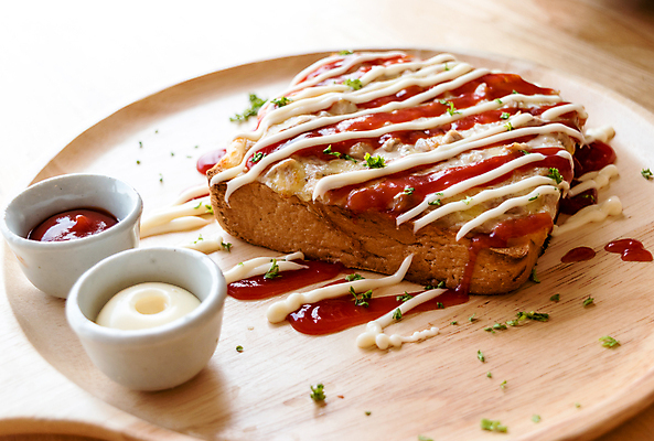 포토 JPG 해외이미지 전통 접시 음식 빵 조각 백그라운드 토마토 탁자 아침 양파 치즈 피자 파슬리 요리 사람없음 빨간색 갈색 노란색 쌓기 우주 주방 검은색 식사 이탈리아 흰색 시골 신선 뜨거움 맛 아침식사 수프 바게트 낟알 밀 굽기 만취 속도 올리브 정사각형 슬라이스 토스트 후추 내추럴 점심식사 오레가노 솔깃 해외202004 해외포토 주간 도형 식기 열매 유럽 컬러 가구 컨셉 채소 모션 유제품 곡류 패스트푸드 서양음식 구이 향신료 술취함 파일형식 이미지허브