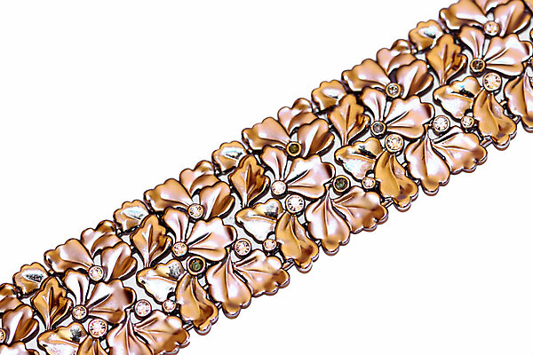 포토 JPG 해외이미지 모양 손 여자 백그라운드 목걸이 장신구 휴가 새로움 발렌타인데이 선물 사랑 사람없음 장식 빛 유행 금속 귀걸이 흰색 축하 황금 은색 쇠사슬 보석 오브젝트 다이아몬드 거짓 고립 백금 팬던트 해외202004 해외포토 감정 컬러 컨셉 데이이벤트 재질 사람 신체부위 광석 파일형식 이미지허브