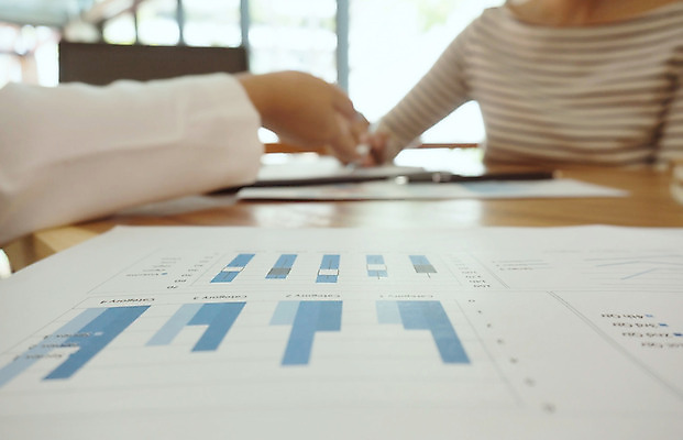 포토 JPG 해외이미지 직업 남자 백그라운드 컨셉 인터넷 회사 비즈니스 성공 그래프 선물 사람 사람없음 금융 노트북 컴퓨터 사무실 알약 펜 자료 업무 비즈니스맨 그룹 시장 결과 토론 분석 보고서 상담 경영자 문서 창업 보여주기 회계 경영 마케팅 투자자 프로젝트 해외202004 해외포토 모션 경제 전자제품 필기구 약 작업 직장인 리더 투자 자영업 파일형식 이미지허브