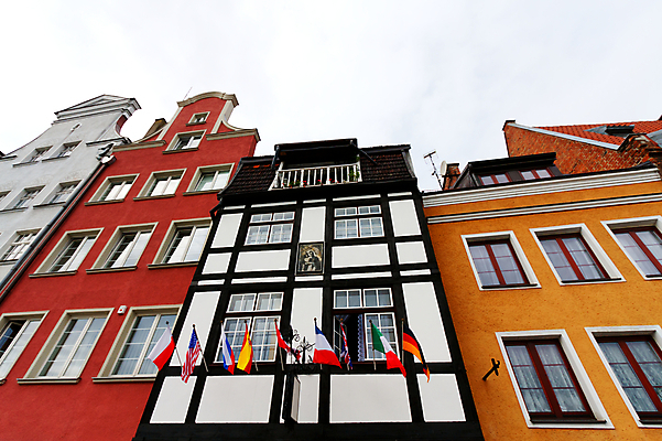 포토 JPG 해외이미지 유럽 여행 건축양식 거리 주택 미술 사람없음 건물 장식 깃발 도시 중세 역사 광택 타운 폴란드 옛날 해외202004 해외포토 건축물 건축 나라 문화예술 파일형식 이미지허브