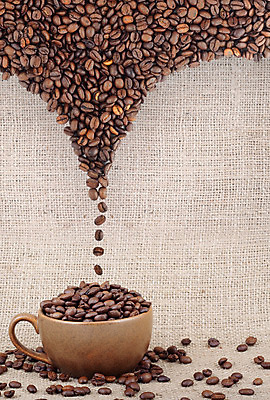 포토 JPG 해외이미지 커피 음료 음식 백그라운드 재료 콩 프레임 씨앗 사람없음 컵 농작물 갈색 초콜릿 검은색 어둠 카페 마시기 뜨거움 낟알 굽기 상쾌 향기 카푸치노 에스프레소 흙더미 라떼 모카 카페인 무알코올 해외202004 해외포토 식물 식기 감정 컬러 농업 모션 디저트 곡류 상점 흙 구이 냄새 파일형식 더미 이미지허브