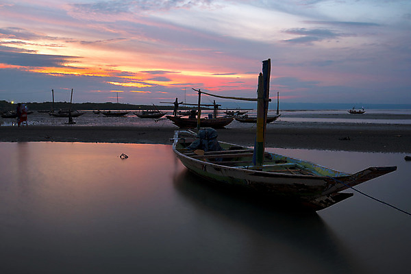 포토 JPG 해외이미지 바다 자연 하늘 아침 낚시 휴가 노르웨이 어류 사람없음 야외 물 파란색 빛 흰색 잡기 어선 보트 함선 상업 낚시꾼 스칸디나비아 해외202004 해외포토 주간 자연요소 유럽 컬러 배_교통 모션 레저 수중동물 생태계 파일형식 이미지허브