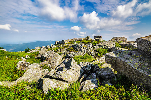 포토 JPG 해외이미지 식물 구름 여행 백그라운드 자연 하늘 산 풍경 사람없음 야외 초록색 여름 환경 계곡 안개 바위 시골 가장자리 그리스 언덕 산등성이 해외202004 해외포토 자연요소 계절 유럽 컬러 날씨 돌_바위 둘레 생태계 파일형식 이미지허브