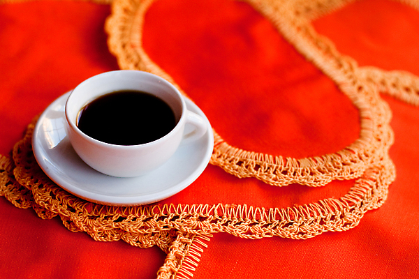 포토 JPG 해외이미지 1 그릇 접시 디자인 커피 음료 오렌지 탁자 아침 사람없음 목재 컵 빛 갈색 노란색 검은색 수확 흰색 직물 아침식사 커피잔 컵받침 묘사 오브젝트 냅킨 복고 핸드메이드 해외202004 해외포토 주간 나무 식기 컬러 가구 농업 과일 재료 잔 식사 받침대 파일형식 이미지허브