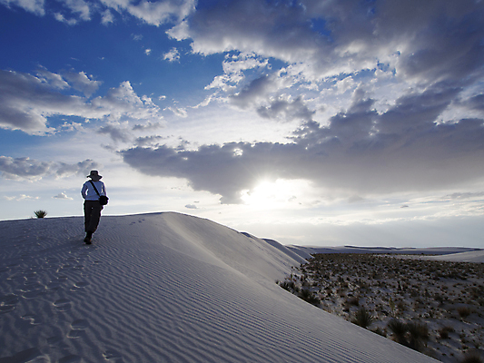 포토 JPG 해외이미지 구름 모래 여행 아침 새로움 산 멕시코 건조 풍경 사람없음 야외 미국 침묵 새벽 사막 흰색 저녁 갈증 모래언덕 언덕 장면 멀리 잔물결 수평선 해외202004 해외포토 주간 자연요소 물결 컬러 컨셉 북아메리카 소리 야간 파일형식 이미지허브