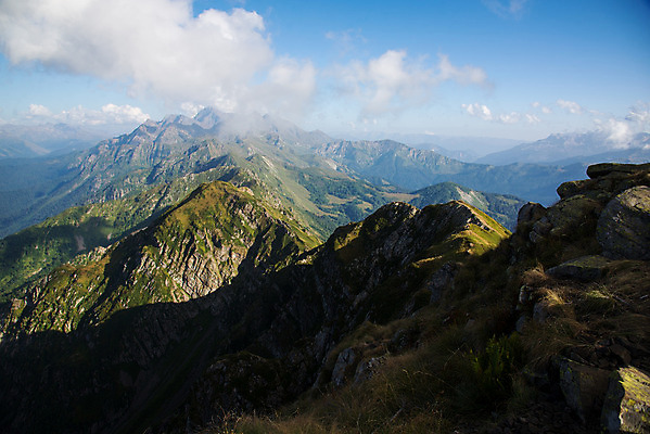 포토 JPG 해외이미지 식물 백인 구름 유럽 여행 백그라운드 자연 하늘 산 파노라마 종류 풍경 경사 사람없음 봄 정상 시원함 언덕 산등성이 파일 빙하 러시아 암초 안심 내추럴 루트 선로 해외202004 해외포토 자연요소 서양인 계절 나라 촬영기법 육류 생태계 파일형식 이미지허브