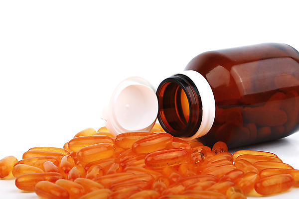 포토 JPG 해외이미지 스튜디오촬영 자연 건강 어류 사람없음 아웃포커스 알약 약 건강관리 약재 저녁 흰배경 내추럴 마약 오메가 해외202004 해외포토 백그라운드 의학 촬영기법 실내 관리 수중동물 흰색 야간 생태계 파일형식 이미지허브