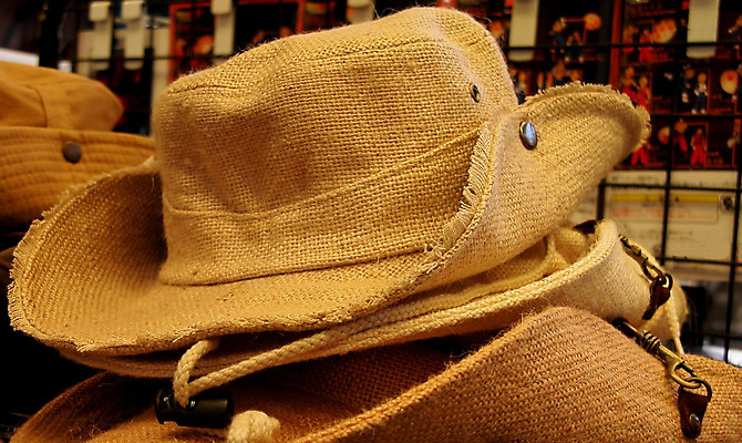 포토 JPG 해외이미지 전통 옷 여행 장신구 서기 사람없음 갈색 유행 미국 직물 카우보이 묘사 텍사스 해외202004 해외포토 컬러 북아메리카 모션 파일형식 이미지허브