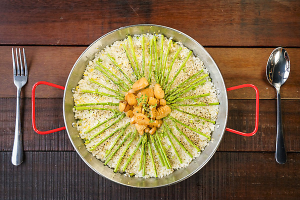 포토 JPG 해외이미지 접시 음식 재료 연체동물 실내 건강 요리 사람없음 인테리어 식사 튀김 닫기 레몬 해산물 아스파라거스 홍합 가리비 리조또 영양분 정물화 채식주의자 해외202004 해외포토 식기 디자인 채소 과일 모션 조개 어패류 무척추동물 내부 그림 채식 파일형식 이미지허브