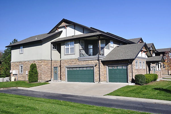 포토 JPG 해외이미지 모델 가족 지붕 부동산 아파트 주택 사람없음 세일 시장 재산 콘도 리빙 이웃 대출 교외 렌탈 복잡 해외202004 해외포토 컨셉 관계 숙소 건물 금융 파일형식 이미지허브