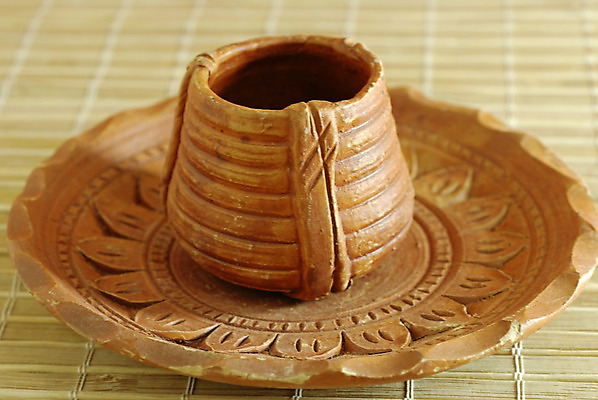 포토 JPG 해외이미지 전통 디자인 사람없음 장식 컵 갈색 마을 주방 축제 도자기 냄비 굽기 컵받침 복고 점토 진흙 도예가 솜씨 옛날 해외202004 해외포토 직업 식기 컬러 솥 구이 받침대 파일형식 이미지허브