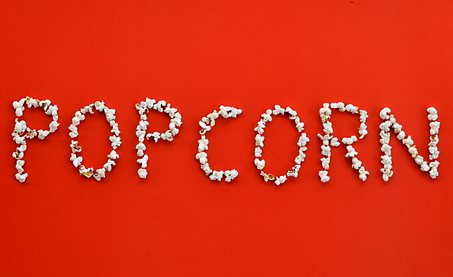 포토 JPG 해외이미지 음식 텍스트 옥수수 씨앗 사람없음 빨간색 단어 기록 달콤 편지 영화관 영화 팝콘 레터링 해외202004 해외포토 식물 문자 컬러 문화예술 곡류 맛 극장 파일형식 이미지허브