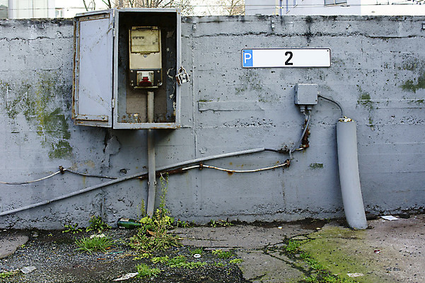 포토 JPG 해외이미지 이끼 사람없음 힘 콘센트 파편 주차 부식 먼지 낭비 분배 썩음 옛날 해외202004 해외포토 컨셉 파일형식 이미지허브