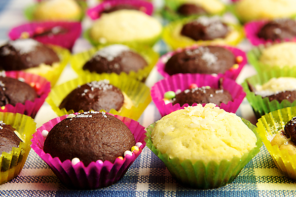 포토 JPG 해외이미지 모양 음식 빵 분홍색 부분 디저트 요리 사람없음 노란색 케이크 초콜릿 식사 빵집 흰색 신선 그룹 황금 달콤 아침식사 상품 작음 설탕 컵케이크 굽기 먹기 오브젝트 머핀 줄서기 페스츄리 핸드메이드 해외202004 해외포토 컬러 모션 상점 맛 크기 구이 파일형식 이미지허브