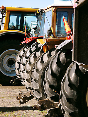 포토 JPG 해외이미지 식물 밭 농업 교통시설 자연 건강 씨앗 사람없음 여름 농작물 농장 힘 기계 수확 시골 업무 바퀴 원형 땅 불도저 굴착기 밀 짐차 무거움 엔진 공학 돌봄 땅파기 밭일 철강 해외202004 해외포토 도형 계절 교육 산업 교통 모션 자동차 곡류 작업 중장비 무게 시설 생태계 파일형식 이미지허브
