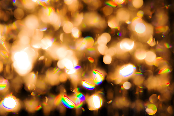 포토 JPG 해외이미지 모양 백그라운드 전구 유리 조명 따뜻함 미술 사람없음 내부 장식 빛 반사 노란색 유행 검은색 어둠 수확 골동품 흰색 램프 투명 화려 황금 클래식 고급 크리스탈 보석 묘사 복고 샹들리에 다이아몬드 야광 빛망울 광 스타일 해외202004 해외포토 컬러 컨셉 농업 재질 문화예술 광석 파일형식 이미지허브