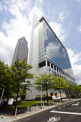 포토 JPG 해외이미지 외관 산업 벽 비즈니스 건축양식 창문 유리 하늘 미래 새로움 바닥 아파트 독일 사람없음 건물 금융 파란색 빛 도시풍경 사무실 반사 탑 고층빌딩 거울 도시 센터 큼 투자 타운 개발 프랑크푸르트 해외202004 해외포토 건축물 건축 유럽 컬러 컨셉 재질 주택 풍경 빌딩 경제 크기 파일형식 이미지허브