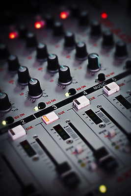 포토 JPG 해외이미지 음악 결혼 노래 탁자 주택 사람없음 빛 파티 춤 볼륨 혼합 DJ 클럽 디스코 접수 테크노 해외202004 해외포토 가구 문화예술 이벤트 건물 파일형식 이미지허브