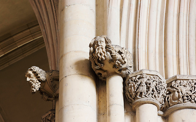 포토 JPG 해외이미지 사람없음 조각상 숫자 성당 교회 목각 해외202004 해외포토 문자 종교건축 건물 조형물 파일형식 이미지허브