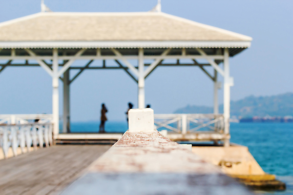 포토 JPG 해외이미지 구름 바다 태국 자연 하늘 호텔 휴식 손바닥 풍경 사람없음 물 파란색 항구 수영 휴게실 고급 빌라 맨션 휴양지 영토 발리 쿠바 석호 몰디브 공화국 바하마 자메이카 터키석 파라다이스 해외202004 해외포토 자연요소 손 나라 아시아 컬러 섬 컨셉 북아메리카 교통시설 숙소 주택 장소 수상스포츠 중앙아메리카 보석 생태계 인도네시아 파일형식 이미지허브