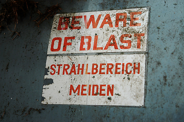 포토 JPG 해외이미지 접시 산업 무기 백그라운드 패턴 표면 날씨 사람없음 초록색 갈색 노란색 금속 페인트 줄무늬 흰색 얼룩 닫기 파일럿 철 부식 질감 군용 전쟁 탱크 볼트 육군 그런지 대패 산화 썩음 알루미늄 옛날 철강 캐셔 해외202004 해외포토 직업 식기 컬러 무늬 모션 재질 군대 공구 파일형식 이미지허브