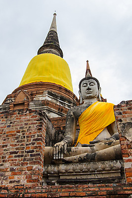 포토 JPG 해외이미지 구름 전통 문화 여행 불교 태국 하늘 풍경 사람없음 조각상 탑 사찰 옛날 해외202004 해외포토 자연요소 건축물 아시아 종교 종교건축 조형물 파일형식 이미지허브