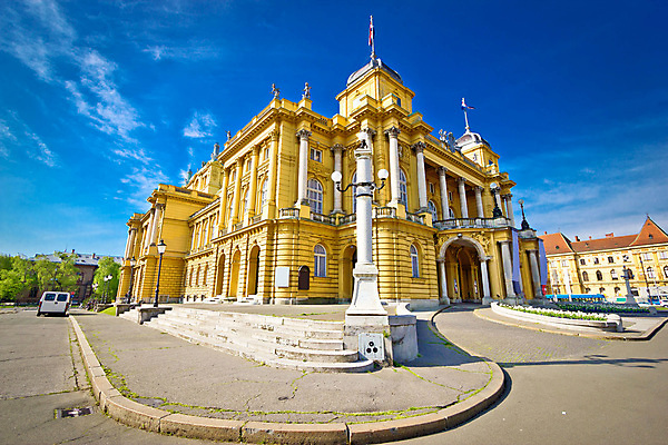 포토 JPG 해외이미지 식물 공원 유럽 건축양식 자연 하늘 풍경 사람없음 건물 빨간색 세로 초록색 파란색 컬러풀 노란색 환경 정원 튤립 도시 센터 도심 극장 그림 대학교 정사각형 장면 지역 타운 크로아티아 일반 내추럴 자그레브 전국 해외202004 해외포토 도형 건축물 공공시설 건축 꽃 나라 컬러 학교 생태계 파일형식 이미지허브