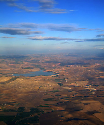 포토 JPG 해외이미지 구름 섬 밭 조류 하늘 바람 산 안테나 풍경 사람없음 농장 이탈리아 지중해 고도 화산 엽서 생태학 절정 특별함 수평선 해외202004 해외포토 자연요소 동물 교육 유럽 바다 컨셉 농업 통신 날씨 편지 파일형식 이미지허브