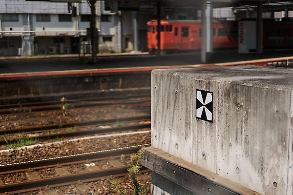 포토 JPG 주간 풍경 사람없음 야외 아웃포커스 기찻길 기차 기차역 국내포토 자연요소 육상교통 대중교통 촬영기법 역 파일형식