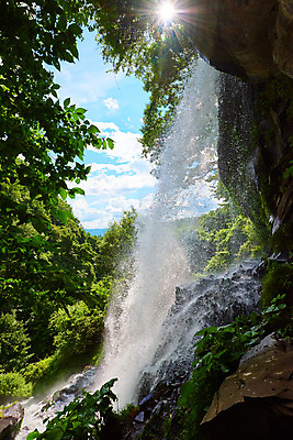 포토 JPG 주간 나무 구름 자연 하늘 풍경 사람없음 야외 햇빛 계곡 맑음 폭포 바위 물흐름 국내포토 자연요소 식물 날씨 태양 흐름 돌_바위 생태계 파일형식