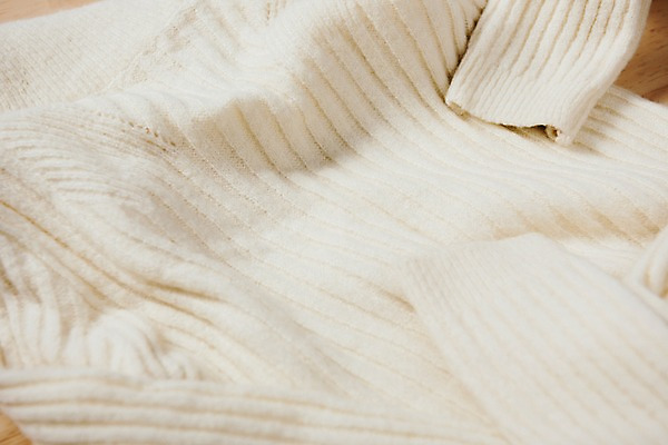 포토 JPG 스튜디오촬영 옷 실내 사람없음 가을 니트 국내포토 계절 상의 내부 파일형식