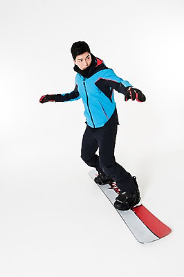 포토 JPG 스튜디오촬영 남자 스포츠 포즈 겨울 사진 모션 겨울스포츠 실내 한명 서기 성인 옆모습 30대 한국인 스노우보드 흰배경 스키복 남자한명만 성인남자한명만 국내포토 1 옷 계절 뷰포인트 백그라운드 스키 사람 동양인 내부 장년 흰색 보드_스포츠 남자만 성인남자만 파일형식