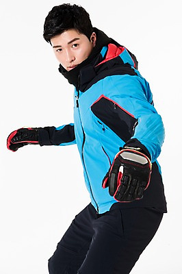 포토 JPG 스튜디오촬영 남자 스포츠 포즈 겨울 사진 모션 겨울스포츠 실내 한명 서기 성인 옆모습 30대 한국인 흰배경 스키복 남자한명만 성인남자한명만 국내포토 1 옷 계절 뷰포인트 백그라운드 스키 사람 동양인 내부 장년 흰색 남자만 성인남자만 파일형식