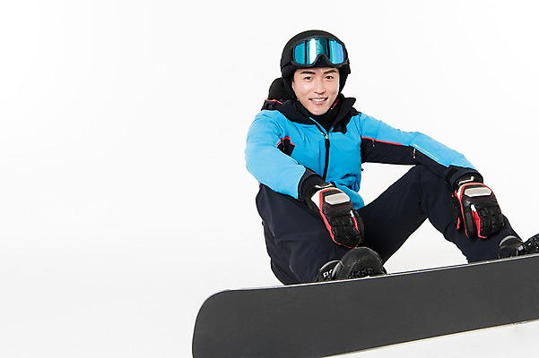 포토 JPG 스튜디오촬영 남자 스포츠 포즈 겨울 사진 모션 겨울스포츠 실내 한명 웃음 앉기 성인 앞모습 30대 한국인 스노우보드 흰배경 스키복 남자한명만 성인남자한명만 국내포토 1 옷 계절 뷰포인트 백그라운드 스키 표정 사람 동양인 내부 장년 흰색 보드_스포츠 남자만 성인남자만 파일형식