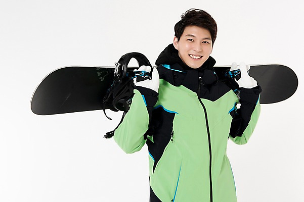 포토 JPG 스튜디오촬영 남자 스포츠 포즈 겨울 사진 모션 겨울스포츠 실내 한명 서기 웃음 들기 성인 앞모습 30대 한국인 스노우보드 흰배경 스키복 남자한명만 성인남자한명만 국내포토 1 옷 계절 뷰포인트 백그라운드 스키 표정 사람 동양인 내부 장년 흰색 보드_스포츠 남자만 성인남자만 파일형식