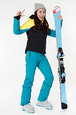 포토 JPG 스튜디오촬영 여자 스포츠 포즈 겨울 사진 모션 스키 겨울스포츠 실내 한명 서기 웃음 손짓 성인 옆모습 30대 한국인 잡기 흰배경 스키복 여자한명만 성인여자한명만 국내포토 1 옷 계절 뷰포인트 백그라운드 표정 사람 동양인 내부 장년 흰색 여자만 성인여자만 파일형식