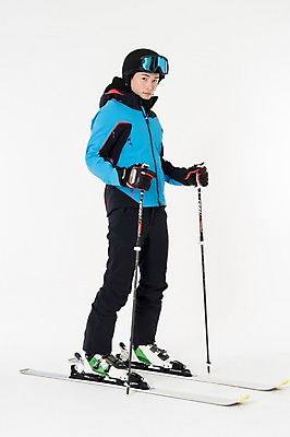 포토 JPG 스튜디오촬영 남자 스포츠 포즈 겨울 사진 모션 스키 겨울스포츠 실내 한명 서기 웃음 성인 옆모습 30대 한국인 잡기 흰배경 스키복 폴 남자한명만 성인남자한명만 국내포토 1 옷 계절 뷰포인트 백그라운드 표정 사람 동양인 내부 장년 흰색 스키용품 남자만 성인남자만 파일형식