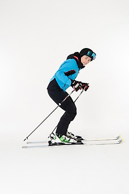 포토 JPG 스튜디오촬영 남자 스포츠 포즈 겨울 사진 모션 스키 겨울스포츠 실내 한명 서기 웃음 성인 옆모습 30대 한국인 잡기 흰배경 스키복 폴 남자한명만 성인남자한명만 국내포토 1 옷 계절 뷰포인트 백그라운드 표정 사람 동양인 내부 장년 흰색 스키용품 남자만 성인남자만 파일형식