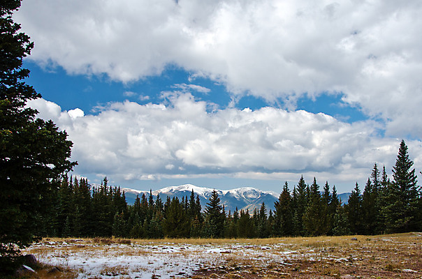 포토 JPG 해외이미지 나무 구름 겨울 하늘 산 풍경 사람없음 미국 추위 가을 소나무 콜로라도 로키산맥 해외202004 해외포토 자연요소 식물 계절 북아메리카 파일형식 이미지허브