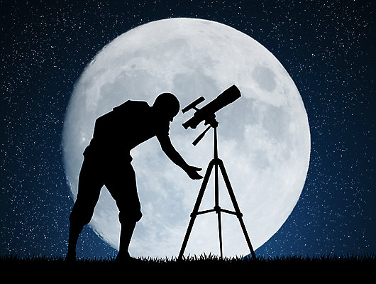 포토 JPG 해외이미지 응시 실루엣 별 과학 일러스트 하늘 이벤트 사람없음 빛 망원경 달 야간 큼 천문학 해외202004 슈퍼문 해외포토 자연요소 시선 교육 촬영기법 크기 파일형식 이미지허브