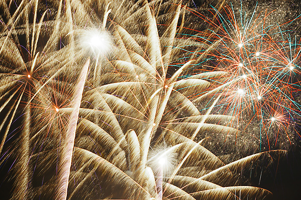 포토 JPG 해외이미지 기념일 행복 백그라운드 하늘 불 추상 휴가 새로움 기념 폭죽 불꽃놀이 이벤트 사람없음 빨간색 빛 컬러풀 파티 검은색 축제 어둠 기쁨 자유 로켓 축하 도시 야간 저녁 큼 폭발 연도 스카이라인 파열 종료 광 해외202004 해외포토 자연요소 감정 컬러 컨셉 무늬 놀이 크기 파일형식 이미지허브