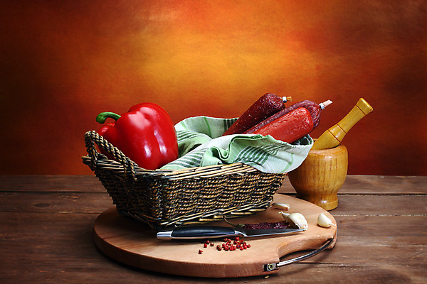 포토 JPG 해외이미지 접시 음식 조각 백그라운드 겨울 채소 탁자 건조 쟁반 파슬리 마늘 돼지고기 요리 사람없음 목재 갈색 파티 주방 식사 저녁식사 이탈리아 소고기 소시지 맛 아침식사 자르기 지중해 먹기 슬라이스 후추 로즈메리 프랑스어 뷔페 살라미 식용 해외202004 해외포토 나무 문자 식기 계절 유럽 바다 컬러 가구 컨셉 재료 모션 육류 이벤트 가공식품 허브 향신료 파일형식 이미지허브